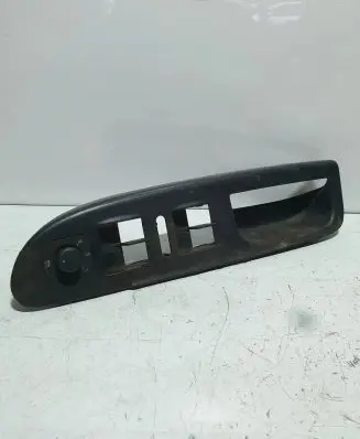 Volkswagen Passat Alltrack Electric window control switch 3C1867171