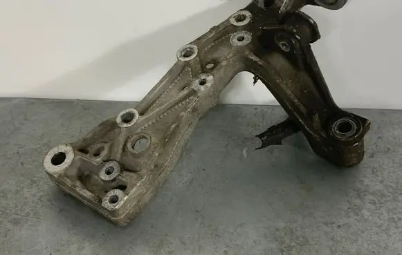 Seat Altea Front lower control arm/wishbone 1K0199295E