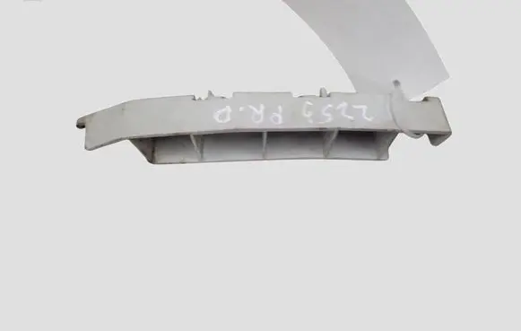Ford Focus Front bumper mounting bracket