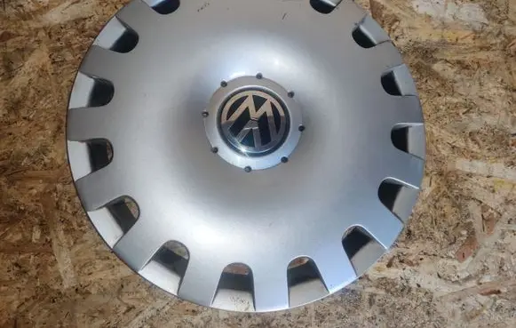 Volkswagen PASSAT B6 R15 wheel hub/cap/trim 1J0601147AA
