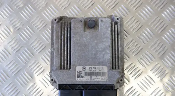 Volkswagen Touareg I Engine control unit/module 070906016BL 0281011859