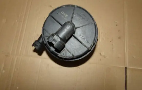 Audi A6 S6 C5 4B Secondary air pump 06A959253B