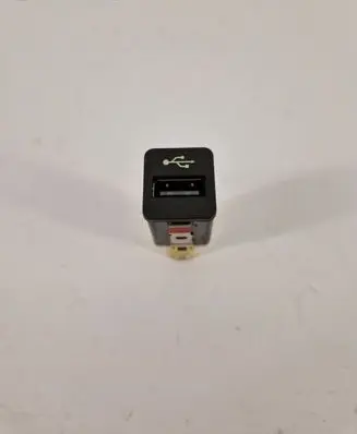 BMW 5 F10 F11 AUX in-socket connector 9167196