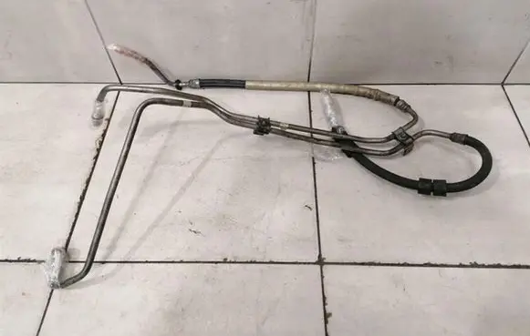 Mercedes-Benz ML AMG W164 Gearbox oil cooler pipe/hose A1645006372