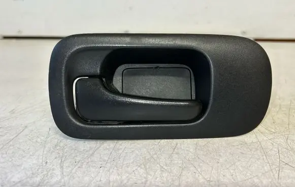 Honda CR-V Front door interior handle 