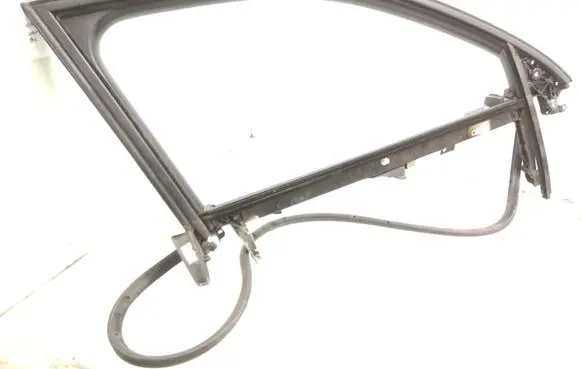 Audi A4 S4 B7 8E 8H Front door coupe window/glass frame 8E0837630