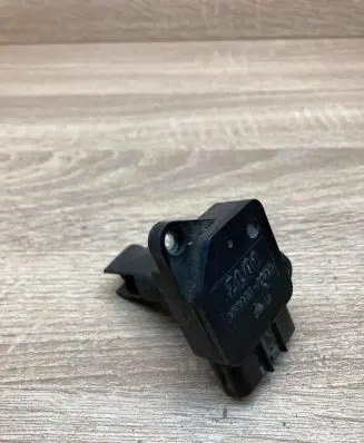 Mazda 3 I Mass air flow meter 1974002010 ZL01