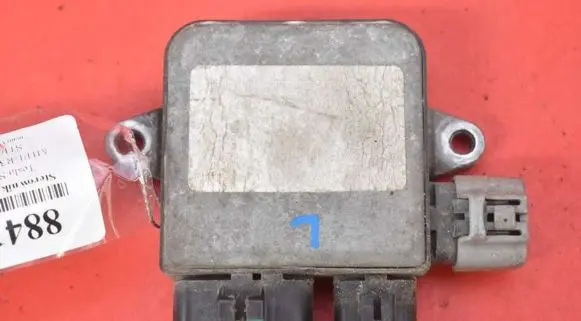 Tesla Model S Relay mounting block 82821-20280