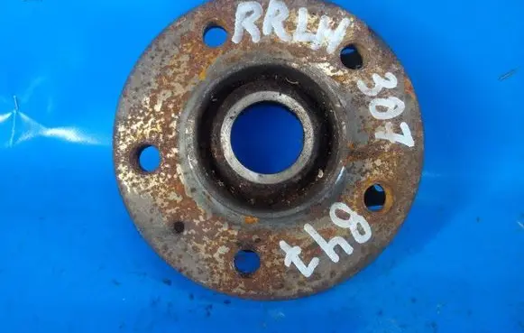Audi A6 S6 C7 4G Rear wheel bearing hub 8K0407613B