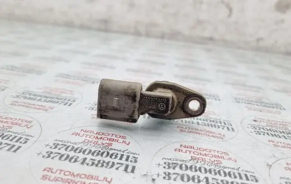 Audi Q7 4L Camshaft position sensor 030907601E