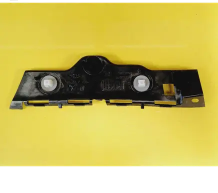Rear bumper mounting bracket