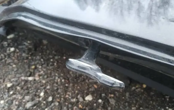 Ford Kuga I Rear door lower hinge
