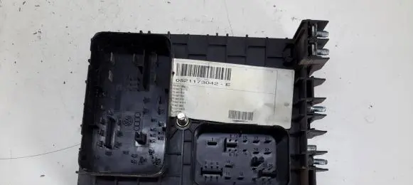 Volkswagen Caddy Fuse module 1K0937124K 014189861