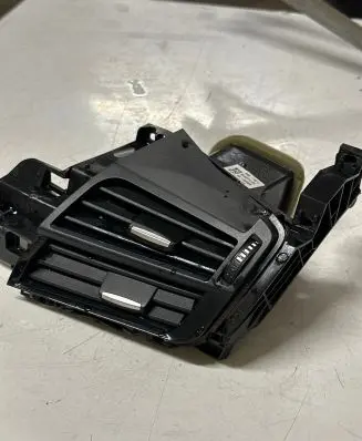 BMW X5 F15 Dashboard side air vent grill/cover trim 9279149