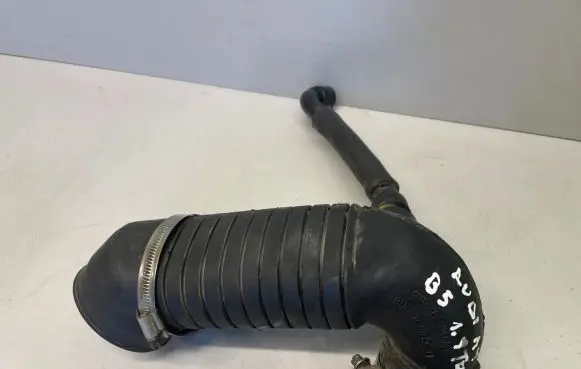 Audi A4 S4 B5 8D Intercooler hose/pipe 8D0129615J