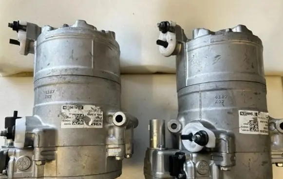 Volvo S40, V40 Air conditioning (A/C) compressor (pump) 32130500