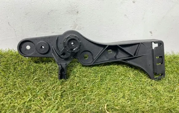BMW M3 F80 Engine bonnet (hood) release handle 7326365