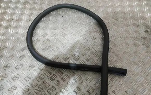 Audi A5 8T 8F Front door rubber seal 8F0831707 8F0831707A