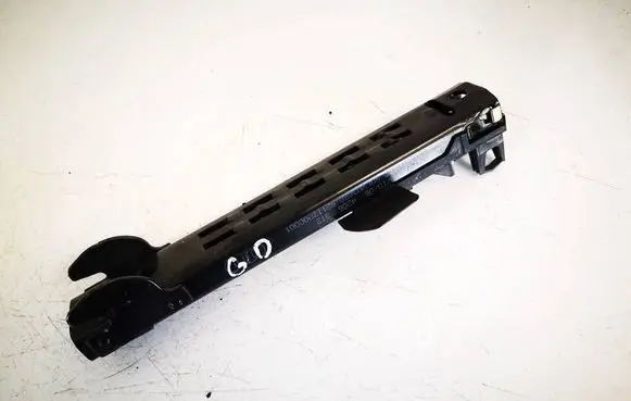 Audi Q7 4L Seat belt adjustment rail 8e0857833f