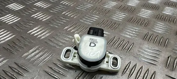 Toyota RAV 4 (XA40) Brake pedal sensor switch 8951033030