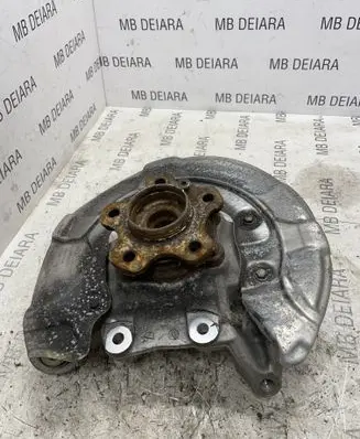 BMW 5 G30 G31 Rear wheel hub 6866338
