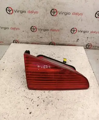 Peugeot 607 Tailgate rear/tail lights