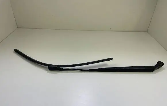 Opel Mokka X Front wiper blade arm