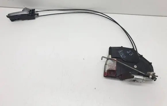 Suzuki Swift I Front door lock
