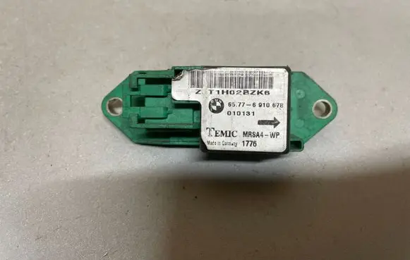 BMW 5 E39 Airbag deployment crash/impact sensor 6910678