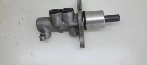 Volkswagen PASSAT B5 Master brake cylinder 987227