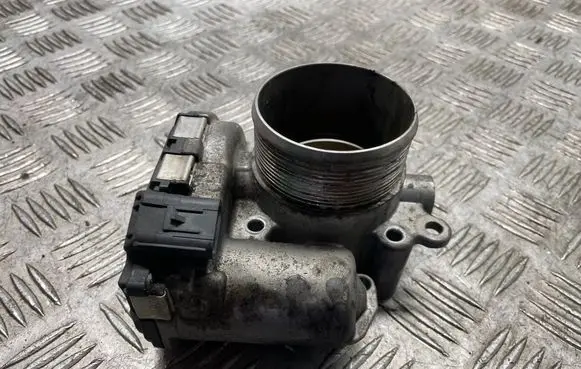 Jaguar XE Throttle valve G4D39F991AA