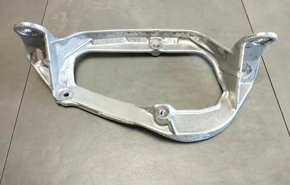 Mercedes-Benz B W246 W242 A/C compressor mount bracket 102339000C