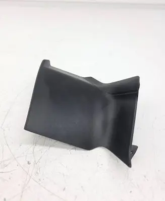 Porsche Cayenne (9Y0 9Y3) Rear/tail light trim molding 9Y3945310