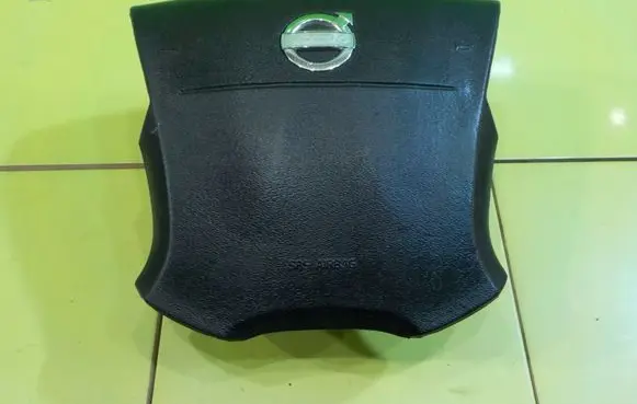 Volvo V70 Steering wheel airbag 