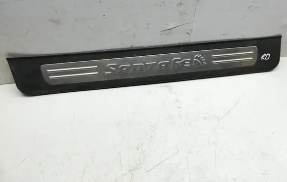 Hyundai Santa Fe Front sill trim cover 858812B000