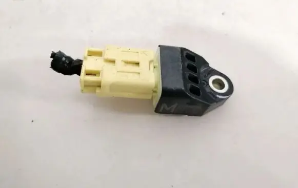 Toyota Urban Cruiser (XP110) Airbag deployment crash/impact sensor 8983133020 89831-33020