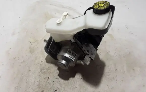 Volvo XC90 ABS Pump 32281931
