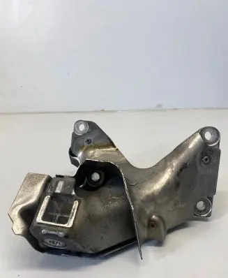 BMW X6 E71 Other engine bay part 2211677761801