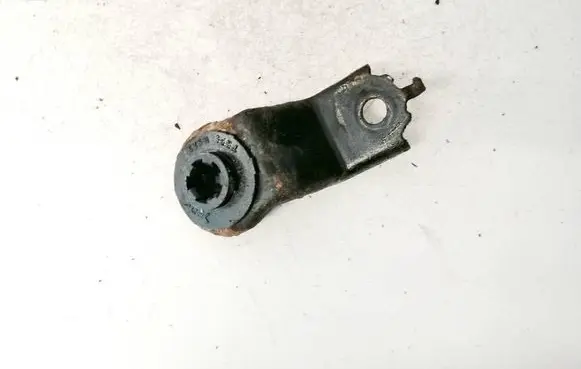 Toyota Avensis T250 Radiator mount bracket 16523