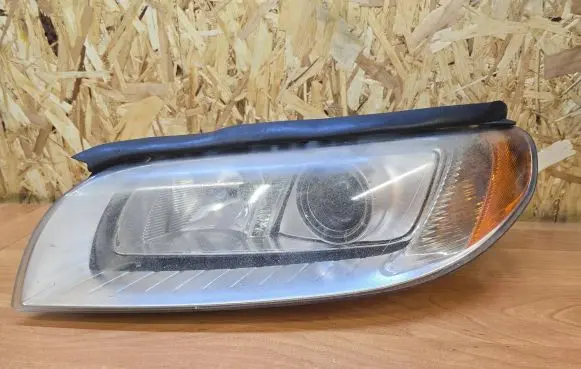 Volvo XC70 Headlight/headlamp 31214349 6334100001