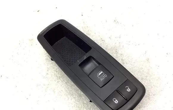 Lancia Thema Electric window control switch 10049626