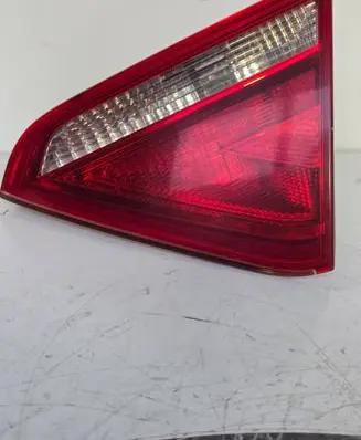 Audi A5 8T 8F Tailgate rear/tail lights 8T0945094 AU484