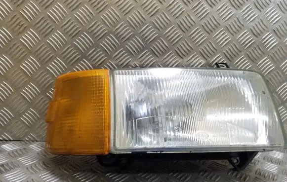 Volkswagen Transporter - Caravelle T4 Headlight/headlamp 0244438