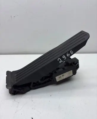 Volkswagen Golf V Accelerator throttle pedal 1K1721503L 6PV00860000