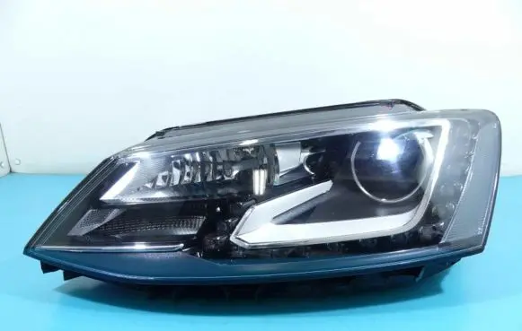 Volkswagen Jetta VI Headlight/headlamp 5C7941751E IMPRK1261395