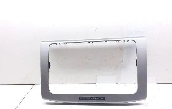Volkswagen PASSAT B6 Radio/GPS head unit trim 3C0858069M 3C0919234