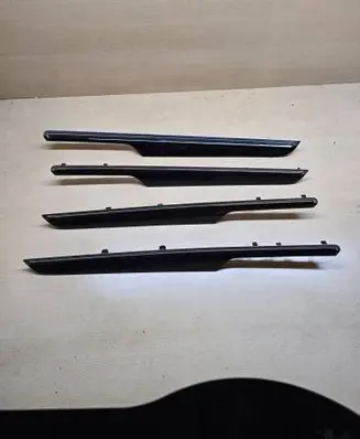 Porsche Macan (95B) Front door trim bar 95b857224 36165593 95B867409D