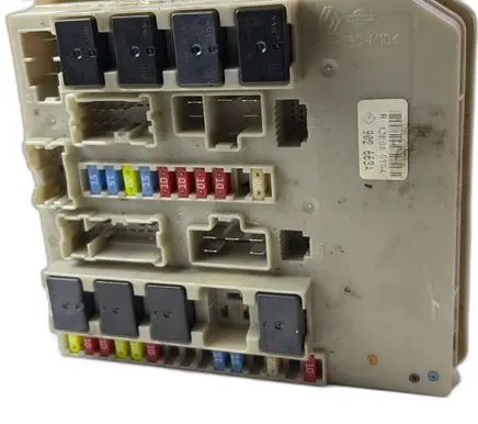 Renault Clio III Other control units/modules 902663a