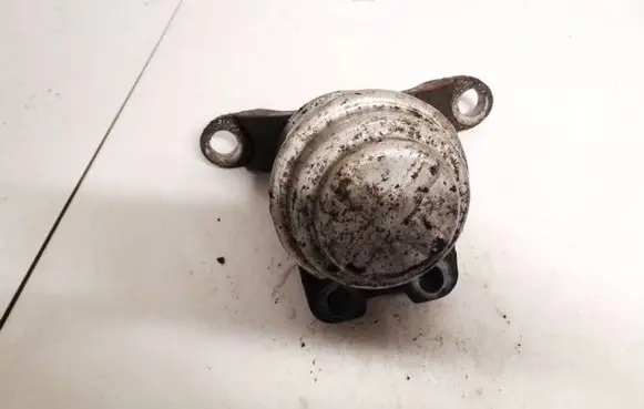 Engine mount bracket