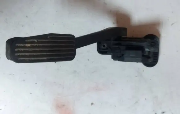 Volvo S80 Accelerator throttle pedal 9496822 C250 007769